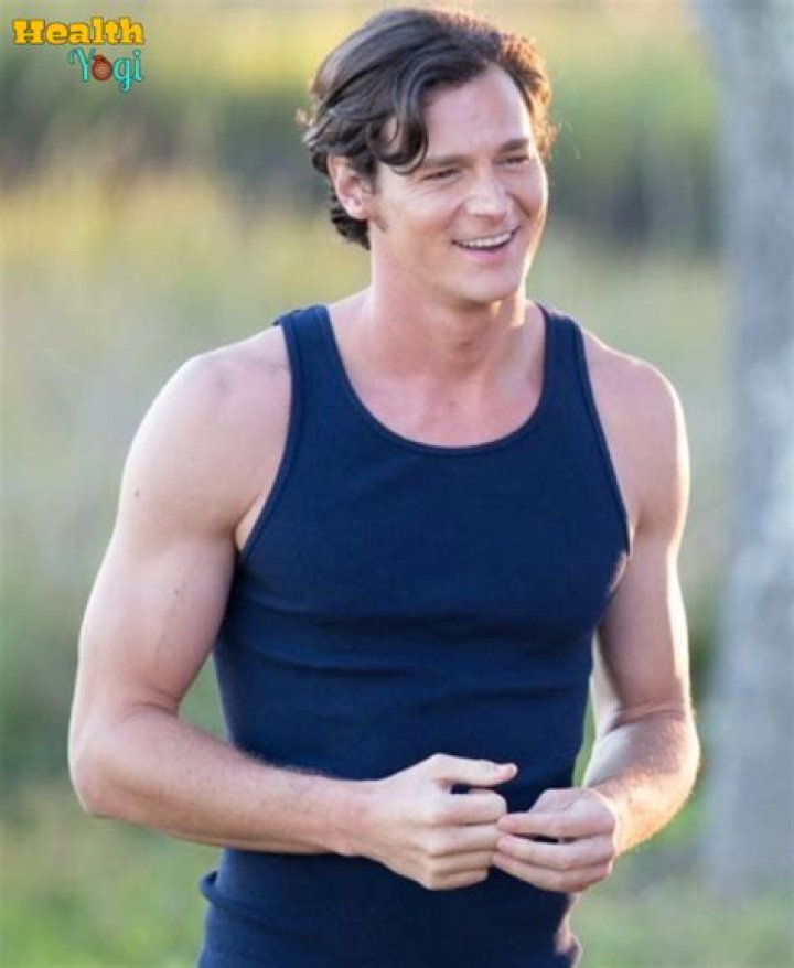 Benjamin Walker Workout Routine