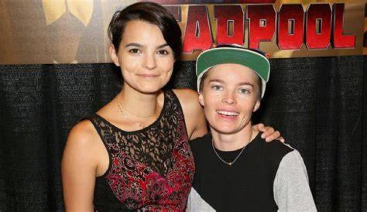 Brianna Hildebrand Wiki, Girlfriend, Age, Height & Parents