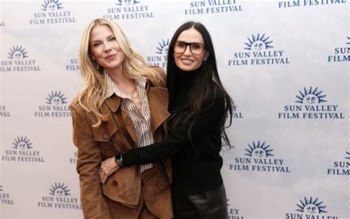 Can Demi Moore really sing?
