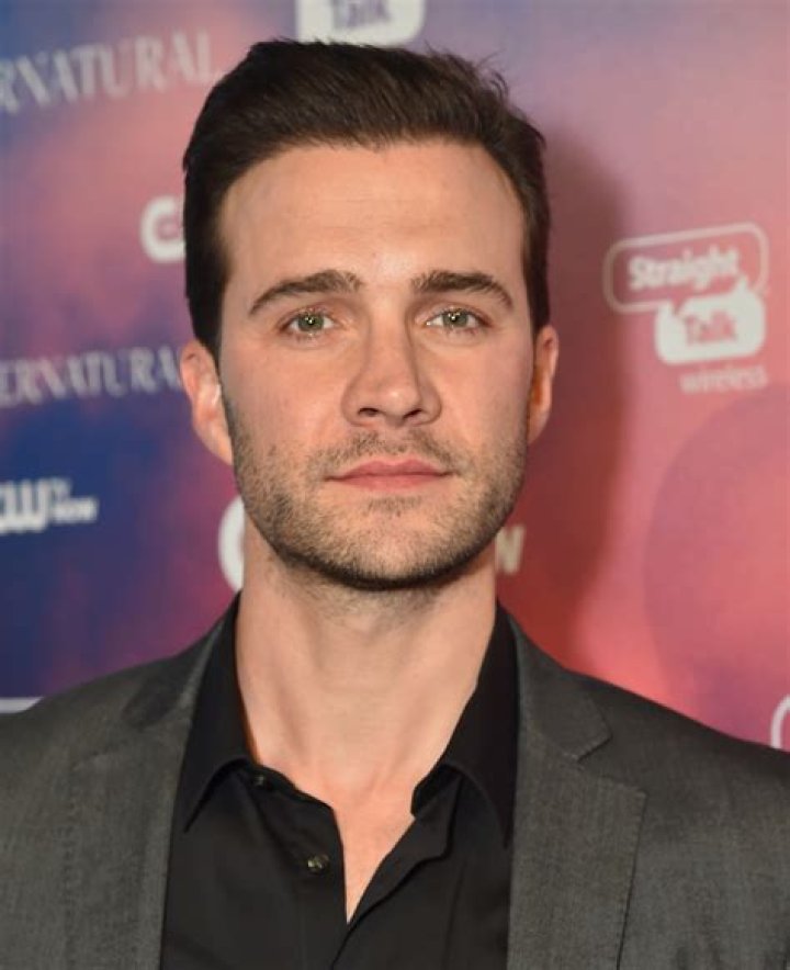 Gil McKinney Net Worth