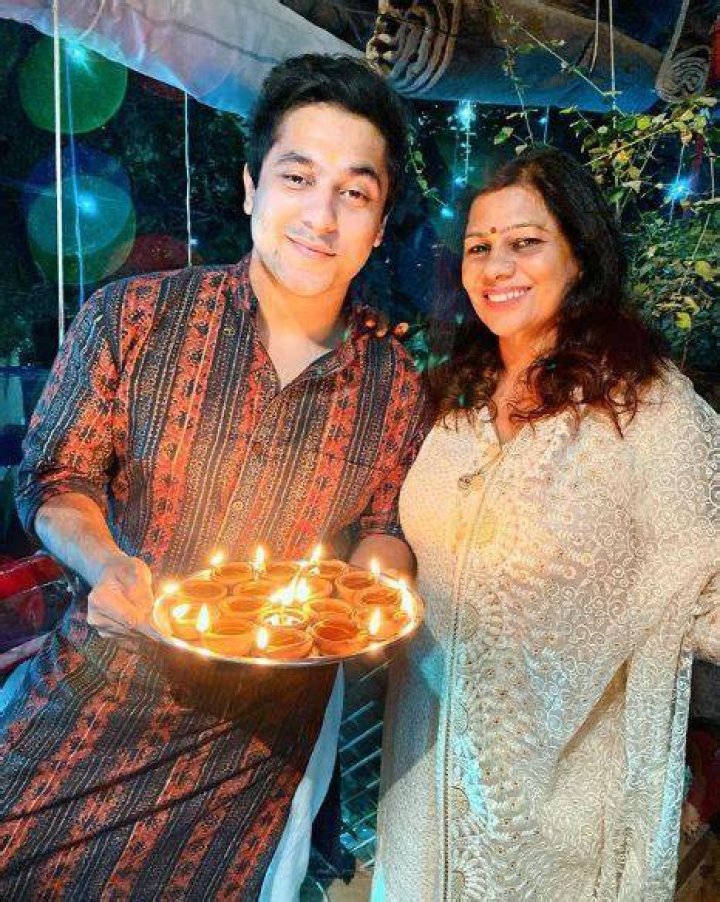 harsh beniwal mother celebzbiography.com