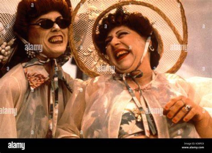 How did Aunt Sponge and Aunt Spiker die? – Celebrity