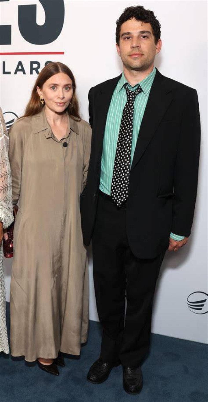 Louis Eisner with Ashley Olsen Louis Eisner with Ashley Olsen