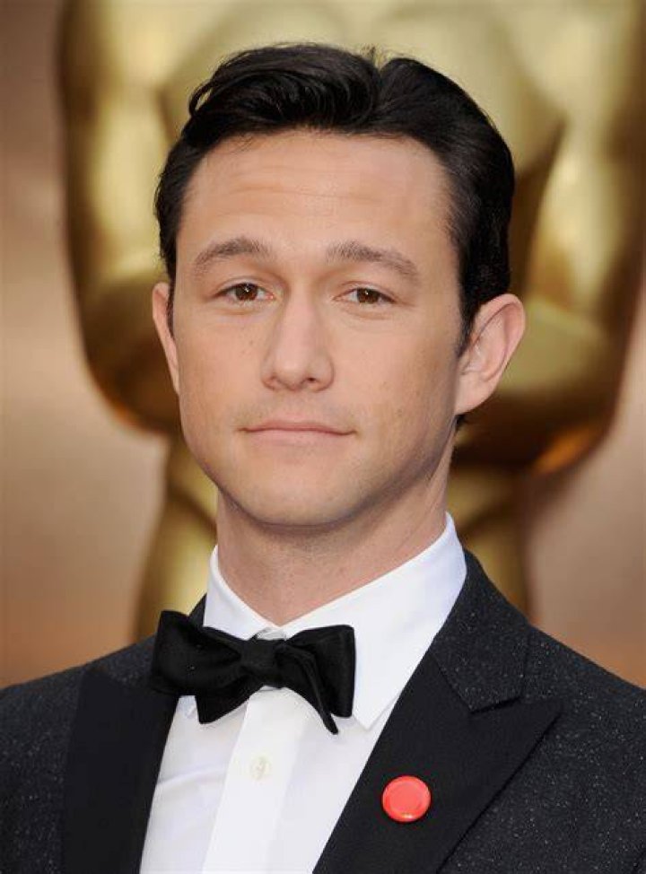 Where is Joseph Gordon-Levitt in knives out?
